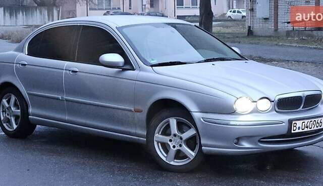 Сірий Ягуар Х-Тайп, об'ємом двигуна 2.1 л та пробігом 134 тис. км за 5700 $, фото 2 на Automoto.ua