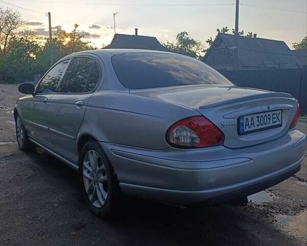 Серый Ягуар Х-Тайп, объемом двигателя 2.1 л и пробегом 218 тыс. км за 5000 $, фото 5 на Automoto.ua