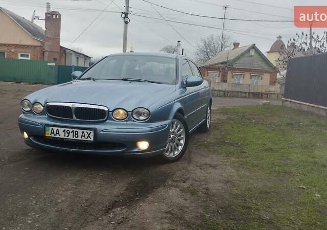 Серый Ягуар Х-Тайп, объемом двигателя 2.1 л и пробегом 220 тыс. км за 4700 $, фото 11 на Automoto.ua