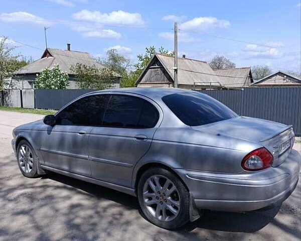 Серый Ягуар Х-Тайп, объемом двигателя 2.1 л и пробегом 218 тыс. км за 5000 $, фото 6 на Automoto.ua