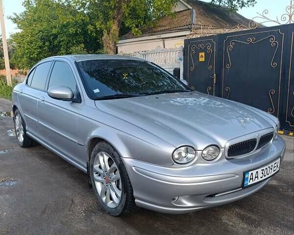 Серый Ягуар Х-Тайп, объемом двигателя 2.1 л и пробегом 218 тыс. км за 5000 $, фото 12 на Automoto.ua