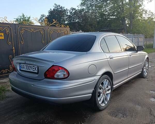 Серый Ягуар Х-Тайп, объемом двигателя 2.1 л и пробегом 218 тыс. км за 5000 $, фото 13 на Automoto.ua