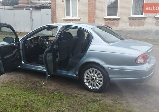 Серый Ягуар Х-Тайп, объемом двигателя 2.1 л и пробегом 220 тыс. км за 4700 $, фото 14 на Automoto.ua