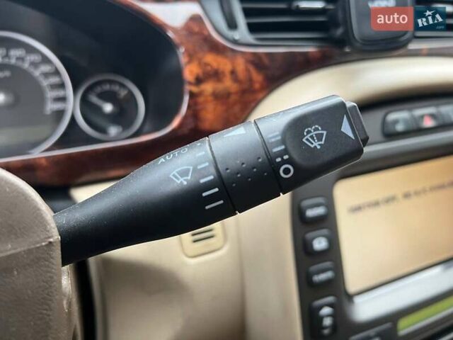 Серый Ягуар Х-Тайп, объемом двигателя 2 л и пробегом 252 тыс. км за 4990 $, фото 20 на Automoto.ua