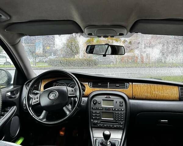 Серый Ягуар Х-Тайп, объемом двигателя 2 л и пробегом 380 тыс. км за 4500 $, фото 15 на Automoto.ua