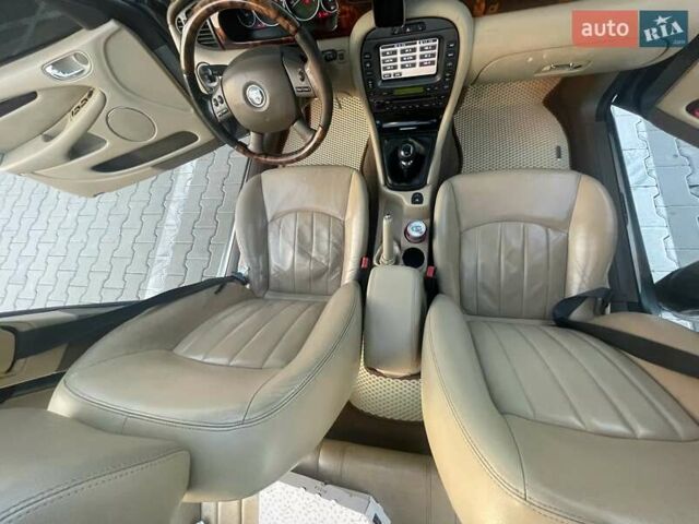 Серый Ягуар Х-Тайп, объемом двигателя 2 л и пробегом 245 тыс. км за 4800 $, фото 13 на Automoto.ua