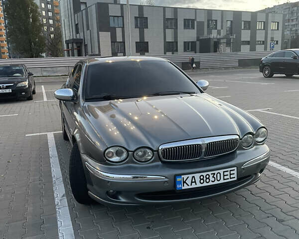 Серый Ягуар Х-Тайп, объемом двигателя 2 л и пробегом 245 тыс. км за 4800 $, фото 12 на Automoto.ua