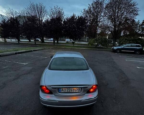 Серый Ягуар Х-Тайп, объемом двигателя 2 л и пробегом 380 тыс. км за 4500 $, фото 7 на Automoto.ua