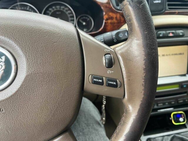 Серый Ягуар Х-Тайп, объемом двигателя 0 л и пробегом 252 тыс. км за 4990 $, фото 17 на Automoto.ua