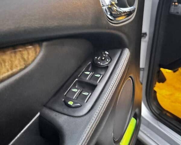 Серый Ягуар Х-Тайп, объемом двигателя 2 л и пробегом 380 тыс. км за 4500 $, фото 17 на Automoto.ua