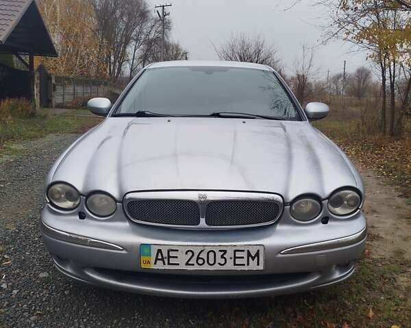 Серый Ягуар Х-Тайп, объемом двигателя 2.5 л и пробегом 299 тыс. км за 5200 $, фото 3 на Automoto.ua