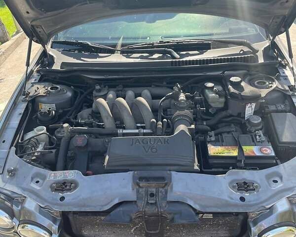 Сірий Ягуар Х-Тайп, об'ємом двигуна 2.1 л та пробігом 201 тис. км за 5800 $, фото 7 на Automoto.ua