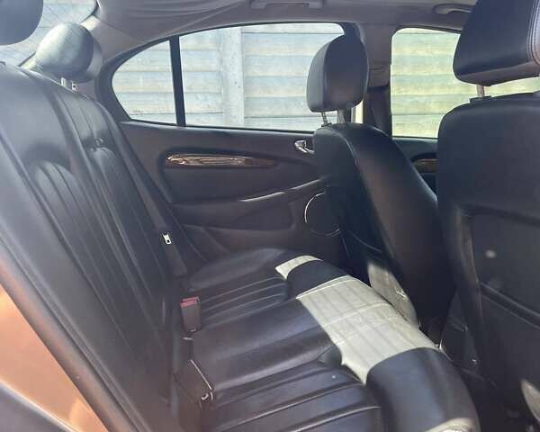 Сірий Ягуар Х-Тайп, об'ємом двигуна 2.1 л та пробігом 201 тис. км за 5800 $, фото 3 на Automoto.ua