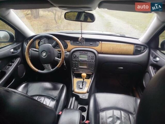 Серый Ягуар Х-Тайп, объемом двигателя 2.5 л и пробегом 299 тыс. км за 5200 $, фото 11 на Automoto.ua