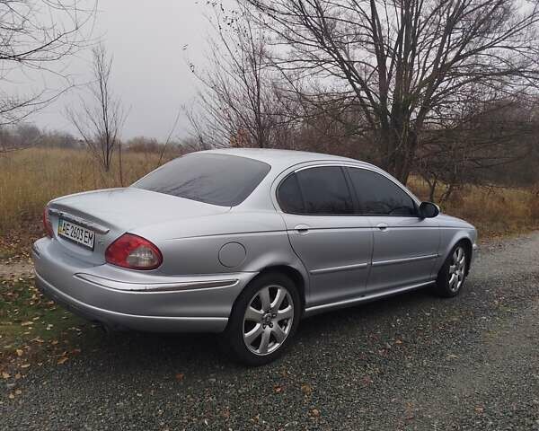 Серый Ягуар Х-Тайп, объемом двигателя 2.5 л и пробегом 299 тыс. км за 5200 $, фото 4 на Automoto.ua