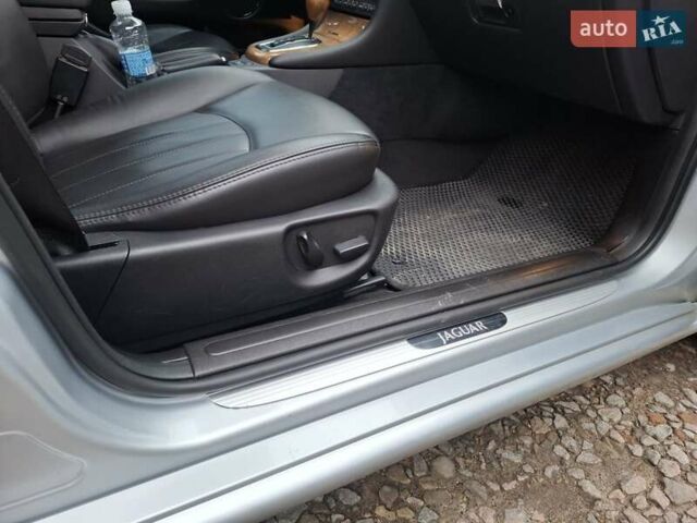 Серый Ягуар Х-Тайп, объемом двигателя 2.5 л и пробегом 242 тыс. км за 5700 $, фото 20 на Automoto.ua