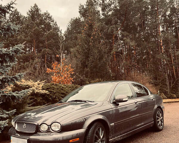 Серый Ягуар Х-Тайп, объемом двигателя 3 л и пробегом 173 тыс. км за 9000 $, фото 4 на Automoto.ua