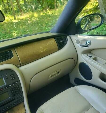 Синий Ягуар Х-Тайп, объемом двигателя 2 л и пробегом 168 тыс. км за 4000 $, фото 5 на Automoto.ua