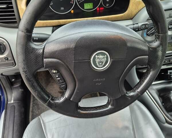 Синий Ягуар Х-Тайп, объемом двигателя 2 л и пробегом 289 тыс. км за 5100 $, фото 16 на Automoto.ua