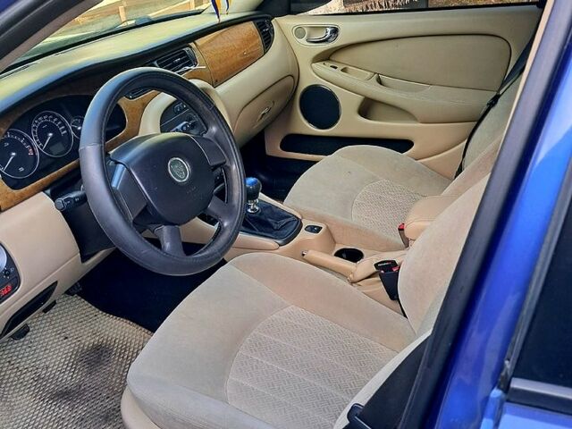 Синий Ягуар Х-Тайп, объемом двигателя 2 л и пробегом 222 тыс. км за 5200 $, фото 7 на Automoto.ua