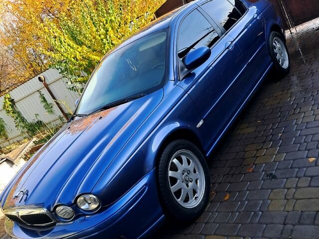 Синий Ягуар Х-Тайп, объемом двигателя 2 л и пробегом 222 тыс. км за 5200 $, фото 1 на Automoto.ua