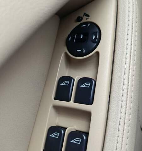 Синий Ягуар Х-Тайп, объемом двигателя 2.5 л и пробегом 114 тыс. км за 6000 $, фото 18 на Automoto.ua