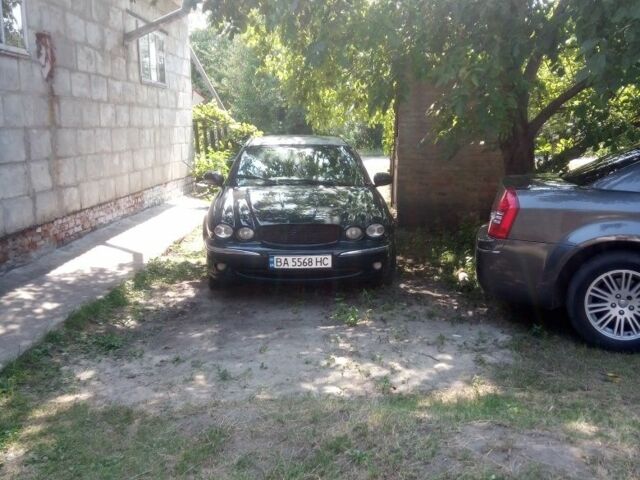 Зеленый Ягуар Х-Тайп, объемом двигателя 2 л и пробегом 307 тыс. км за 3210 $, фото 6 на Automoto.ua