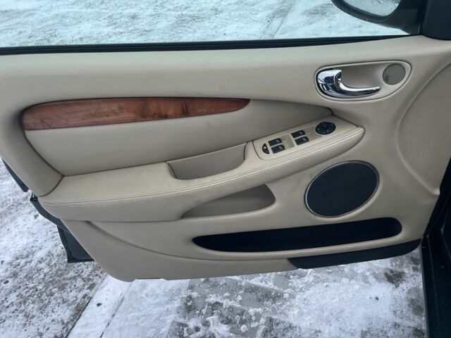 Зелений Ягуар Х-Тайп, об'ємом двигуна 2 л та пробігом 3 тис. км за 2750 $, фото 1 на Automoto.ua