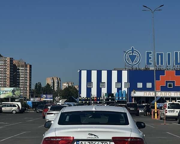 Белый Ягуар XE, объемом двигателя 2 л и пробегом 156 тыс. км за 15800 $, фото 8 на Automoto.ua