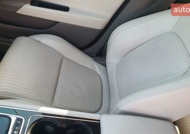 Білий Ягуар XE, об'ємом двигуна 2 л та пробігом 180 тис. км за 16500 $, фото 21 на Automoto.ua
