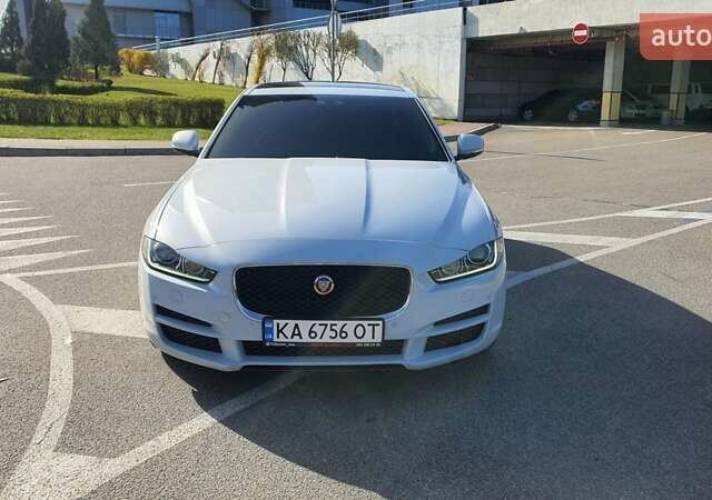 Білий Ягуар XE, об'ємом двигуна 2 л та пробігом 180 тис. км за 16500 $, фото 2 на Automoto.ua