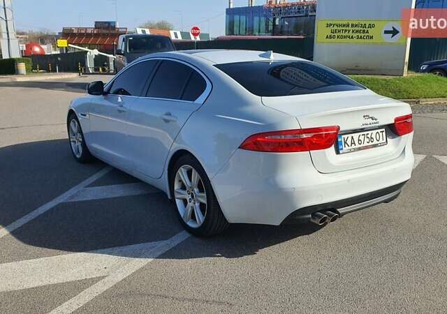 Білий Ягуар XE, об'ємом двигуна 2 л та пробігом 180 тис. км за 16500 $, фото 4 на Automoto.ua