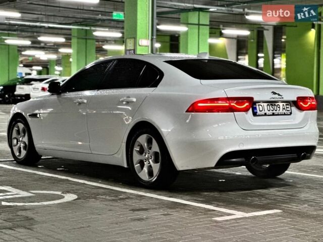 Білий Ягуар XE, об'ємом двигуна 2 л та пробігом 63 тис. км за 13800 $, фото 29 на Automoto.ua