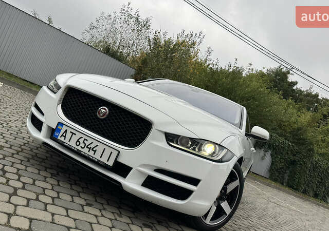 Белый Ягуар XE, объемом двигателя 2 л и пробегом 137 тыс. км за 16950 $, фото 8 на Automoto.ua