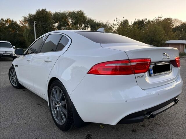 Ягуар XE 2016 у Києві на Automoto.ua Білий Ягуар XE, об'ємом двигуна 2 л та пробігом 72 тис. км за 16900 $, фото 2 на Automoto.ua