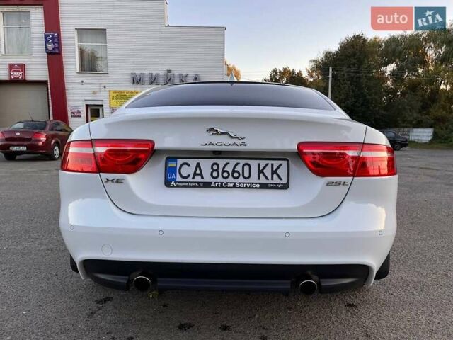 Белый Ягуар XE, объемом двигателя 2 л и пробегом 68 тыс. км за 16700 $, фото 26 на Automoto.ua