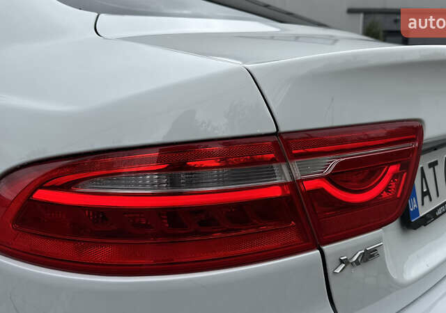 Белый Ягуар XE, объемом двигателя 2 л и пробегом 137 тыс. км за 16950 $, фото 28 на Automoto.ua