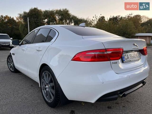 Белый Ягуар XE, объемом двигателя 2 л и пробегом 68 тыс. км за 16700 $, фото 21 на Automoto.ua