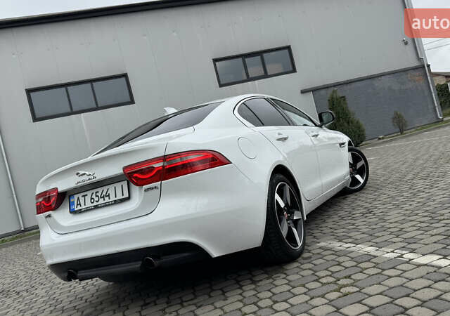 Белый Ягуар XE, объемом двигателя 2 л и пробегом 137 тыс. км за 16950 $, фото 13 на Automoto.ua