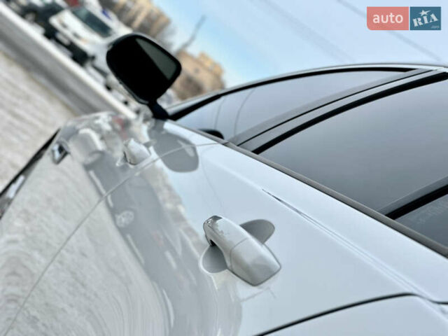 Білий Ягуар XE, об'ємом двигуна 2 л та пробігом 159 тис. км за 14999 $, фото 24 на Automoto.ua