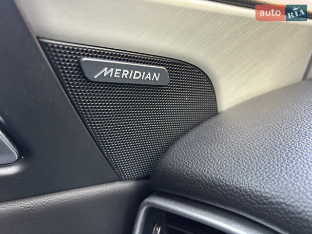 Белый Ягуар XE, объемом двигателя 2 л и пробегом 135 тыс. км за 16000 $, фото 12 на Automoto.ua