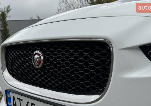 Белый Ягуар XE, объемом двигателя 2 л и пробегом 137 тыс. км за 16950 $, фото 24 на Automoto.ua
