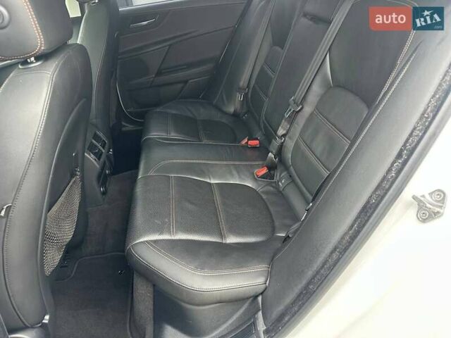 Білий Ягуар XE, об'ємом двигуна 0 л та пробігом 89 тис. км за 11300 $, фото 19 на Automoto.ua