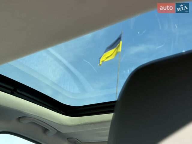 Ягуар XE 2017 в Ровно на Automoto.ua Белый Ягуар XE, объемом двигателя 2 л и пробегом 155 тыс. км за 11500 $, фото 12 на Automoto.ua