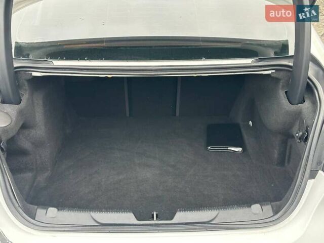 Білий Ягуар XE, об'ємом двигуна 0 л та пробігом 89 тис. км за 11300 $, фото 21 на Automoto.ua