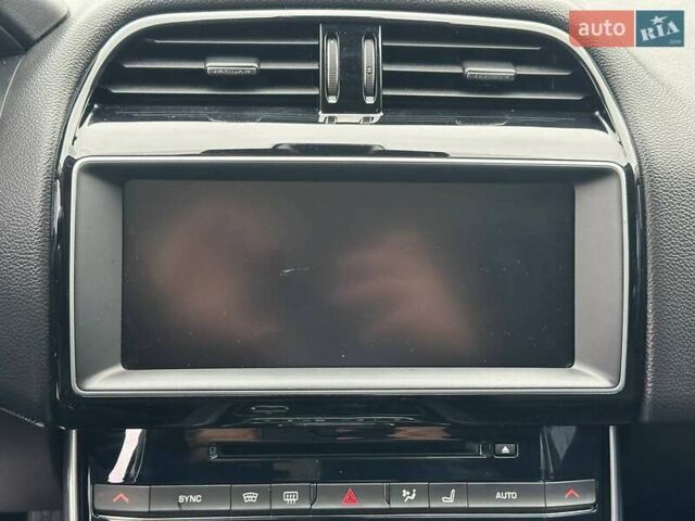 Білий Ягуар XE, об'ємом двигуна 0 л та пробігом 89 тис. км за 11300 $, фото 17 на Automoto.ua