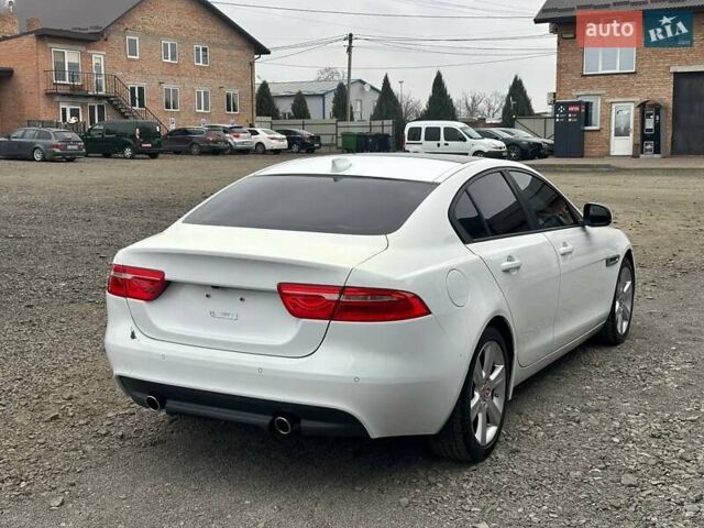 Білий Ягуар XE, об'ємом двигуна 0 л та пробігом 89 тис. км за 11300 $, фото 4 на Automoto.ua