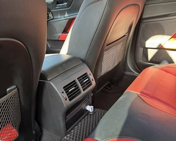 Белый Ягуар XE, объемом двигателя 2 л и пробегом 160 тыс. км за 19500 $, фото 9 на Automoto.ua