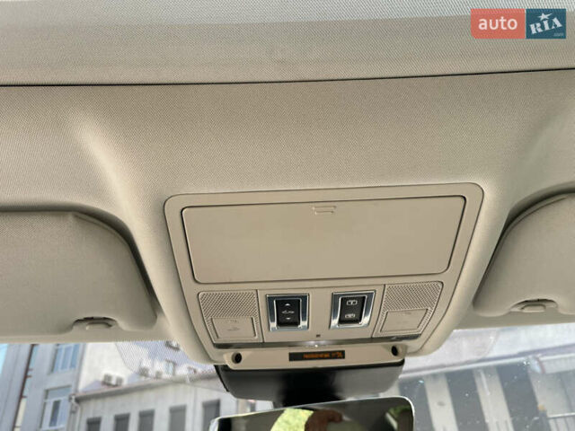 Белый Ягуар XE, объемом двигателя 2 л и пробегом 70 тыс. км за 18300 $, фото 15 на Automoto.ua