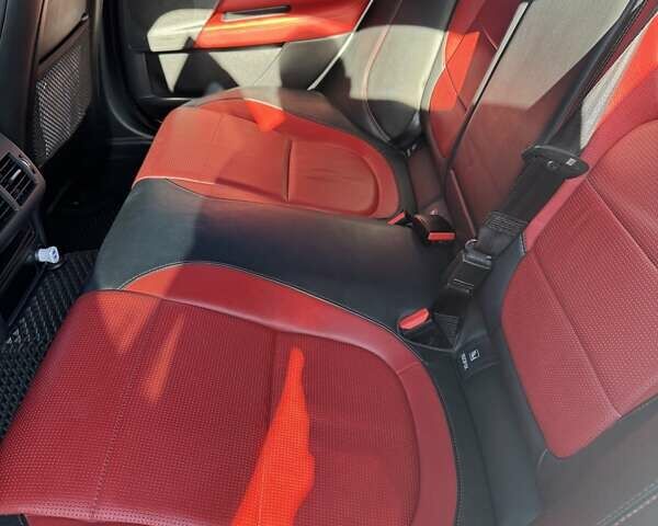 Белый Ягуар XE, объемом двигателя 2 л и пробегом 160 тыс. км за 19500 $, фото 8 на Automoto.ua